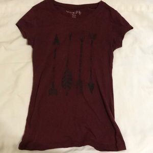 Junior’s Wound Up ‘Arrows’ Slim Tee